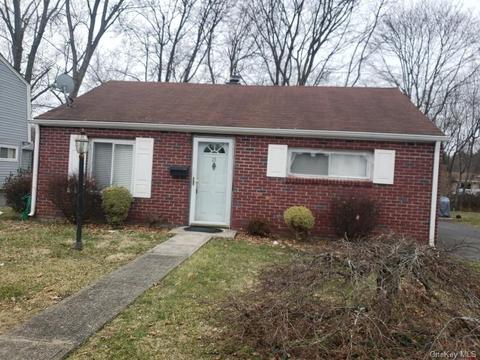 25 Lake Rd, Stony Point, NY 10980