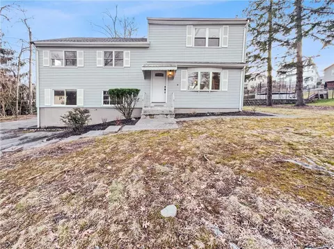 294 Orangeburg Rd, Orangetown, NY 10965