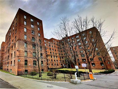 1560 Unionport Rd #4B, Bronx, NY 10462