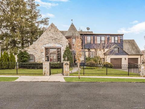 209 Saint Johns Ave, Yonkers, NY 10704