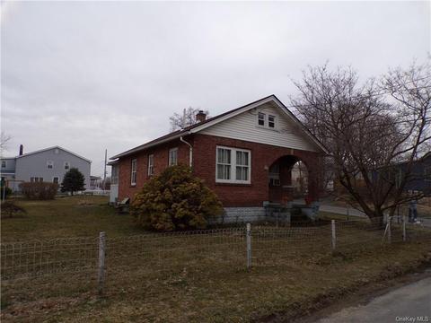 7 Clancy Ave SW, New Windsor, NY 12553