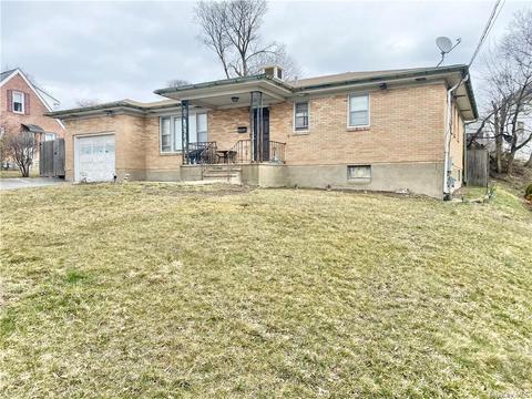26 Mandigo Pl, Newburgh, NY 12550