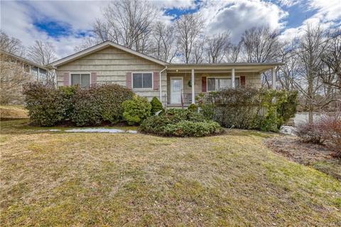 3662 Edgehill Rd, Yorktown, NY 10598