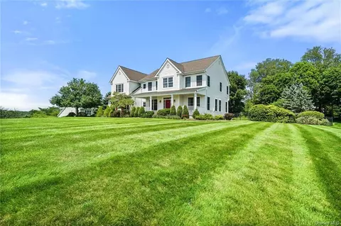 11 Augusta Ct, Monroe, NY 10950