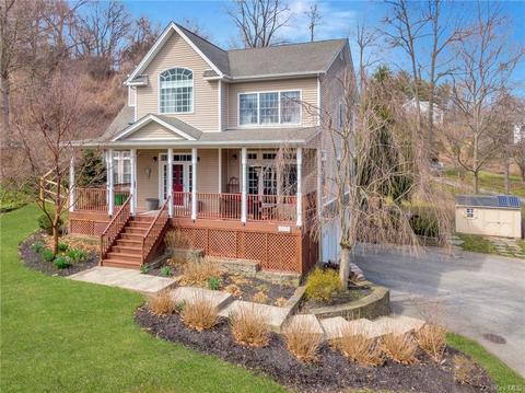 323 Front St, Clarkstown, NY 10960