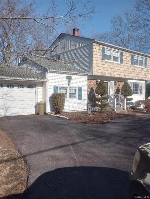 46 Howard Dr, Wallkill, NY 10941