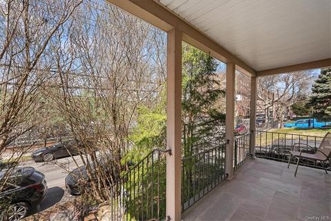 619 Locust St, Mount Vernon, NY 10552