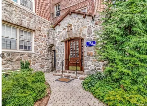 155 Centre Ave #4E, New Rochelle, NY 10805