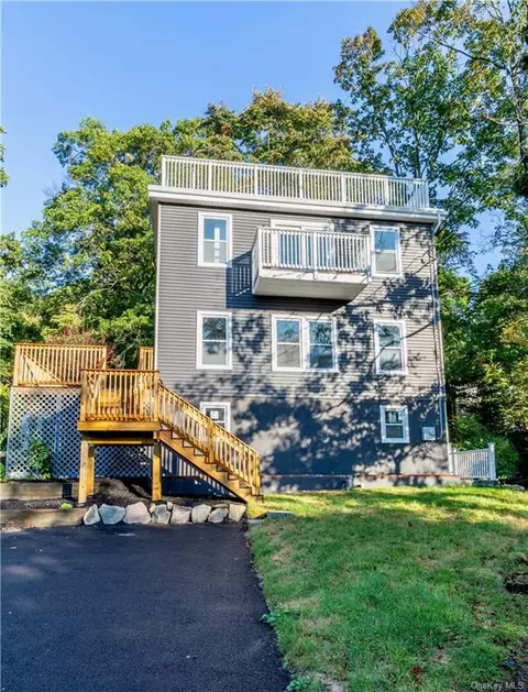 343 Jersey Ave, Greenwood Lake, NY 10925