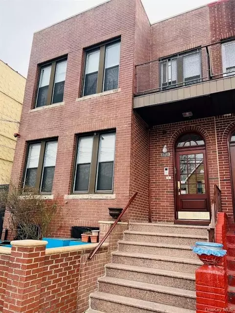 2212 Lyon Ave, Bronx, NY 10462
