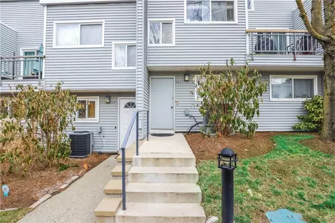 208 Harris Rd #KB6, Bedford Hills, NY 10507