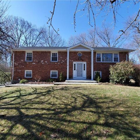 13 E Mayer Dr, Ramapo, NY 10901