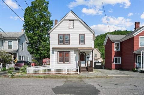 14 Ulster Pl, Port Jervis, NY 12771