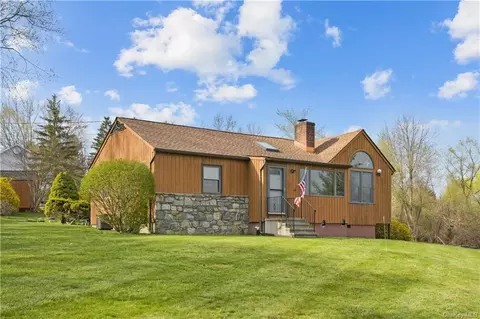 1 Crosby Rd, Carmel, NY 10512