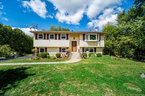 141 Barnes Rd, Washingtonville, NY 10992
