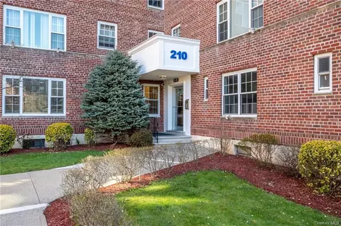210 Pelham Rd #6J, New Rochelle, NY 10805