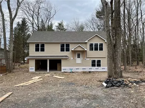 62 Nottingham Gate Rd, Thompson, NY 12775