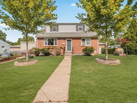 51 Canfield Ave, Yonkers, NY 10710