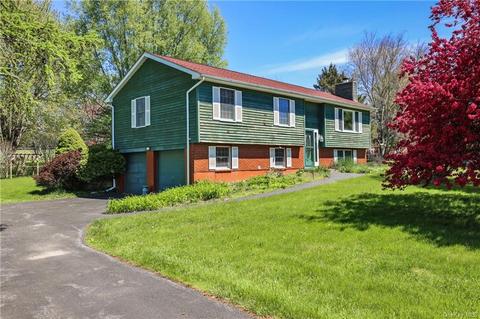 4 Cross Way, Dover, NY 12594