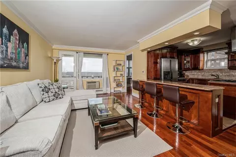 5900 Arlington Ave #5H, Bronx, NY 10471