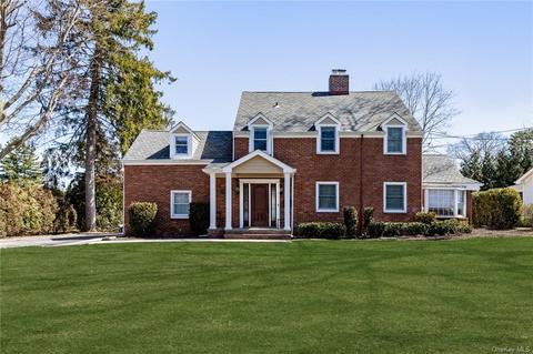 46 Orchard Dr, East Williston, NY 11596