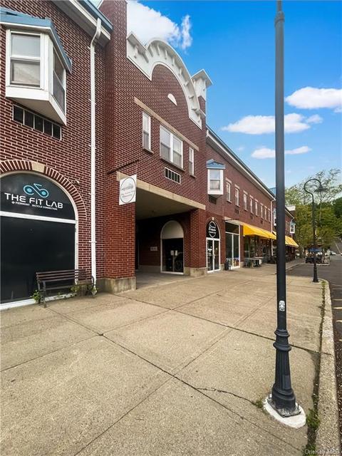 317 Ash St #17, Orangetown, NY 10968