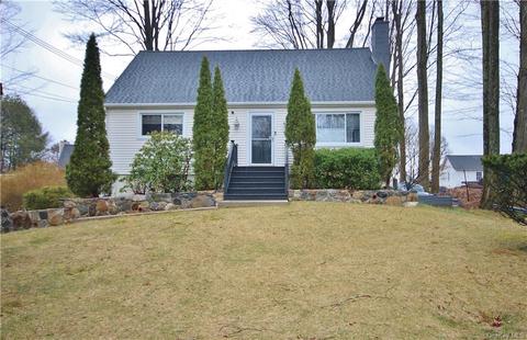 2063 Hamblyn St, Yorktown, NY 10598