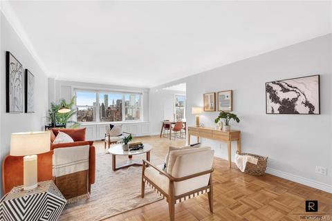 360 E 72nd St #C-3300, New York, NY 10021