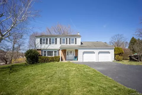 2 Red Fox Ln, Southeast, NY 10509