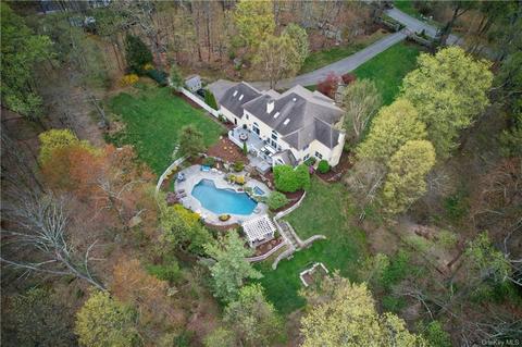 21 Brundige Dr, Lewisboro, NY 10526