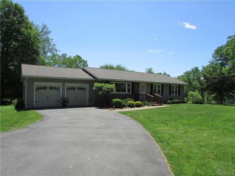 14 Bethlehem Rd, New Windsor, NY 12553