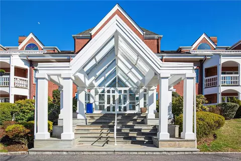 333 N State Rd #49, Briarcliff Manor, NY 10510