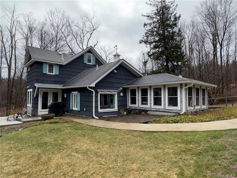 9 Reinheimer Rd, Monroe, NY 10950