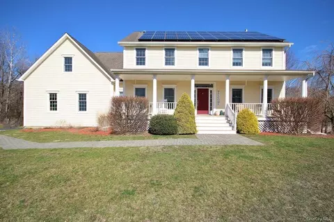 10 Rutherford Rd, Warwick, NY 10990