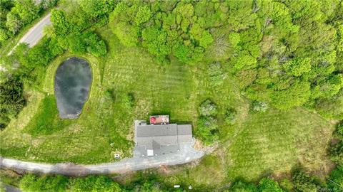 55 Hunter Rd, Neversink, NY 12768