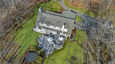 5 Rockledge Dr, Cortlandt, NY 10520