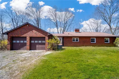 12 Highland Pl, Beacon, NY 12508