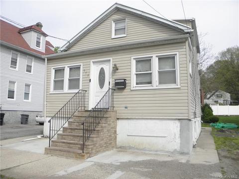 576 Seventh Ave, Pelham, NY 10803