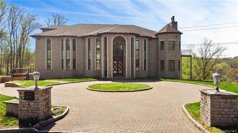 4 Vandalay Ct, Greenburgh, NY 10583