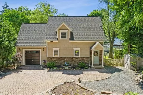 674 Jersey Ave, Greenwood Lake, NY 10925