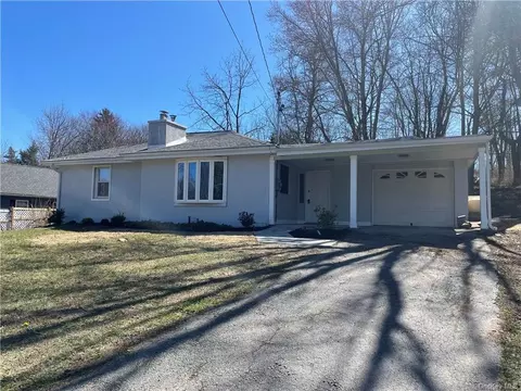 150 Bower Rd, Poughkeepsie, NY 12603 photo 1