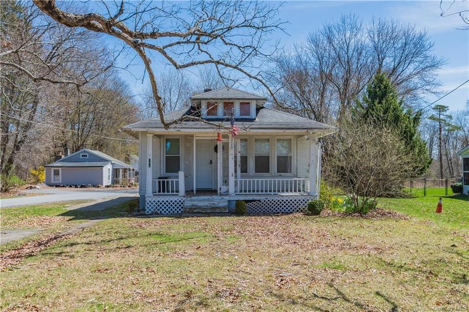 304 Lakeside Rd, Newburgh, NY 12550 35 Photos MLS H6241423 Movoto