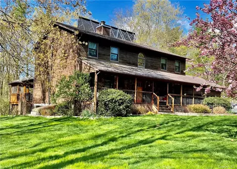 29 Valley View Rd, Mamakating, NY 12721