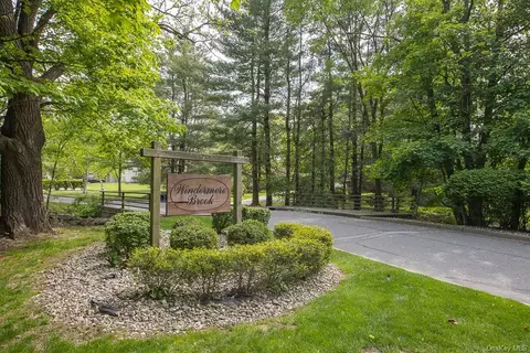 7 Windermere Brook Ln, Ramapo, NY 10901