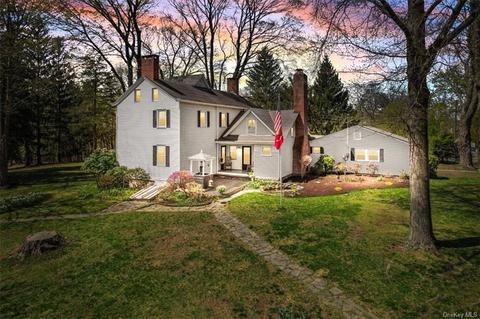 12 Highland Ave, Walden, NY 12586