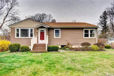 17 Freeland St, Monroe, NY 10950