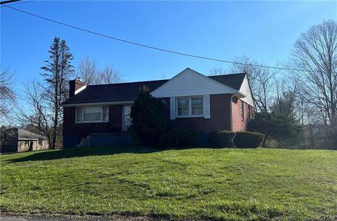 3 Boniello Dr, Mahopac, NY 10541