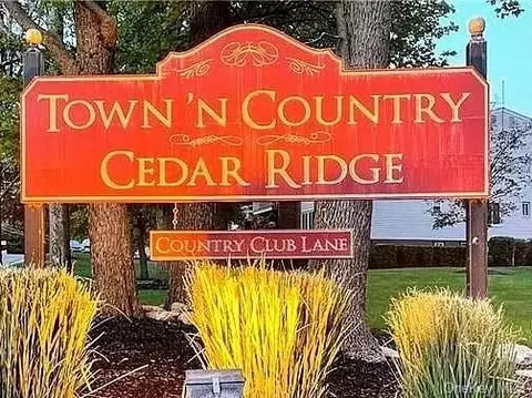 260 Country Club Ln, Pomona, NY 10970