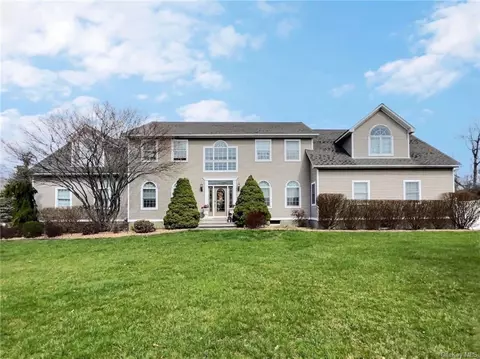 18 Burts Path, East Fishkill, NY 12533