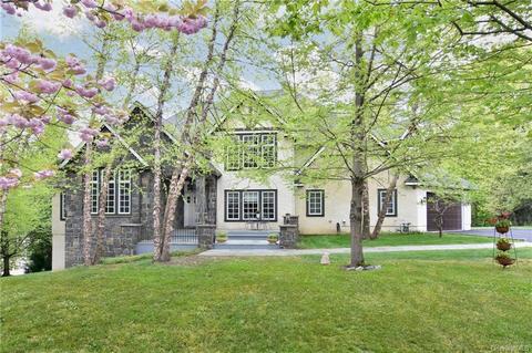 17 Pintail Rd, Greenburgh, NY 10533